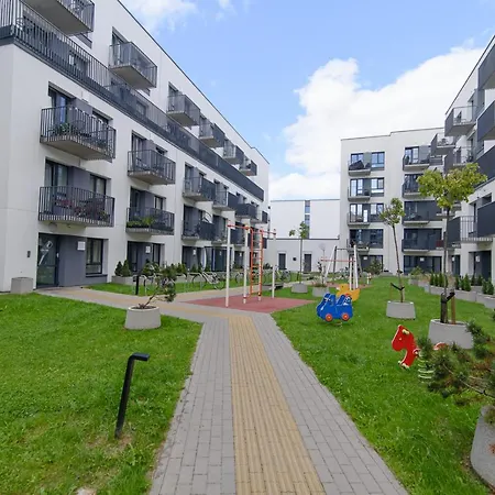 Modern Next To Ozas Park By Urban Rent